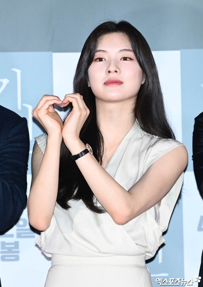 [단독] <b>이선빈</b>, '미우새' 컴백!  8년째 <b>열애</b>중인 <b>이광수</b> 언급될까?