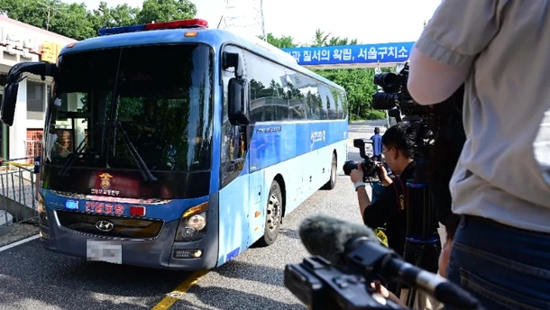[<b>윤석열 진술거부권</b>] 득보다 실