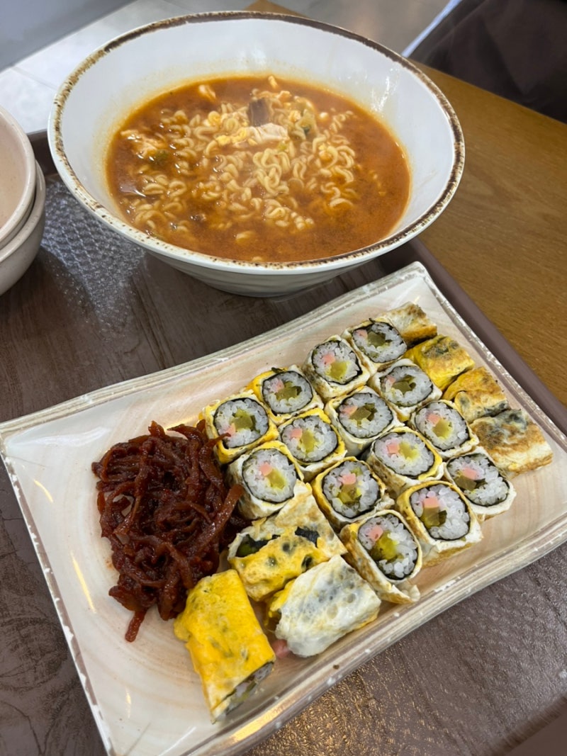 평택 24시간 맛집 부드러운 달인즉석계란말이김밥과 라면 찐후기