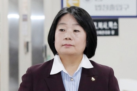 <b>윤미향</b> 전 의원도 <b>광복절</b> 특사로 <b>사면</b>되나?…위안부 피해자... 