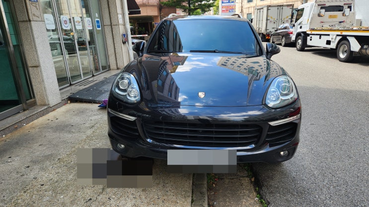  포르쉐 카이엔 순정 후방카메라 화질 개선 카메라 교체 작업