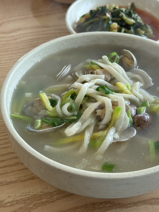  비봉맛집 | 바지락칼국수 비봉손칼국수 리뷰