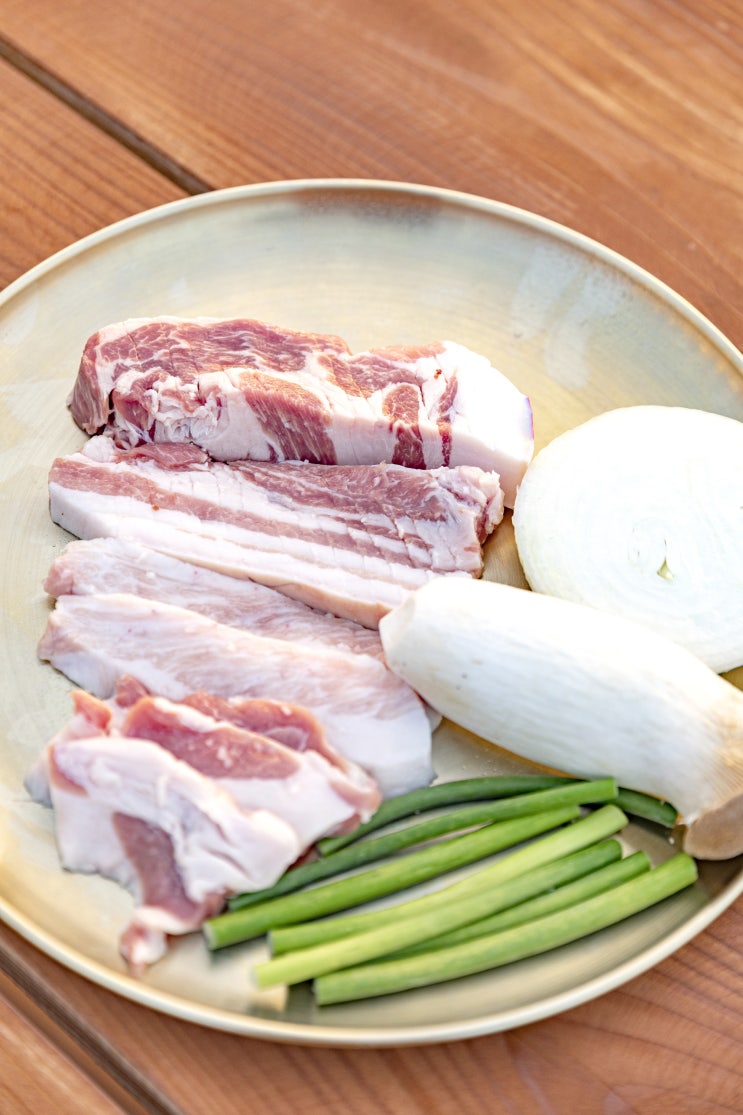  말이 필요없는 용담해안도로맛집, 루프탑에서 바다 보며 바베큐!