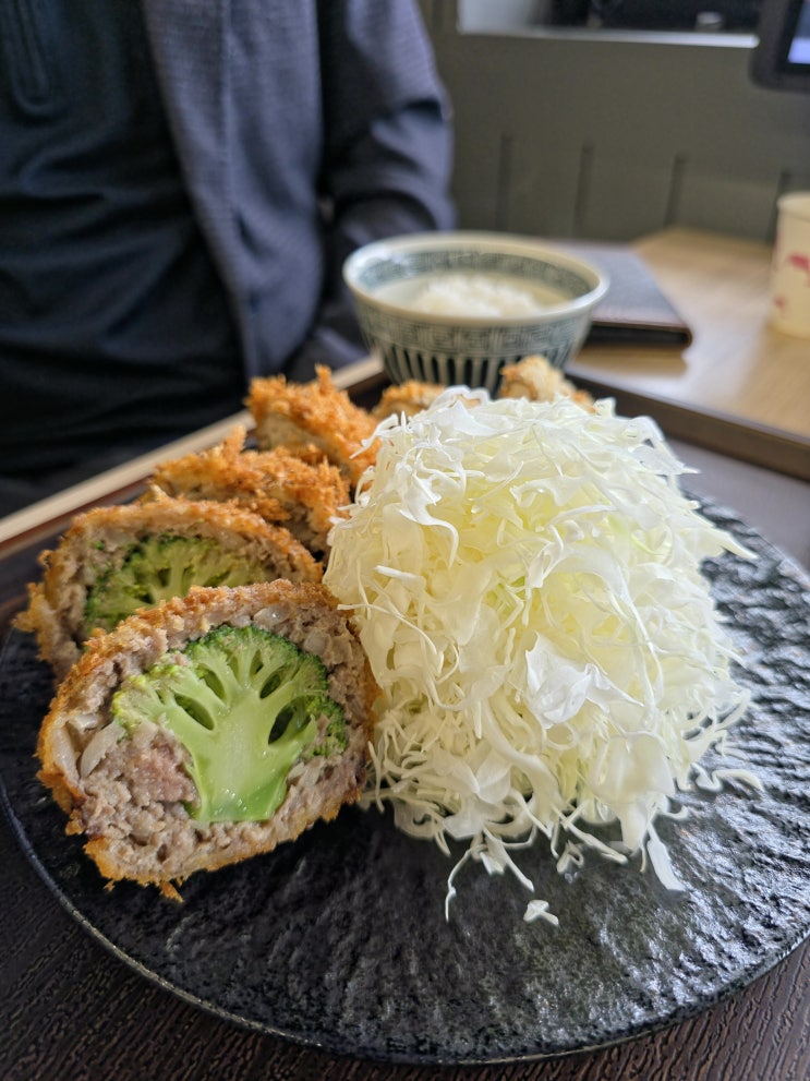  여주 썬밸리 맛집｜규규돈까스점(규규돈카츠): 규규멘치까스 & 매운라멘 솔직 후기