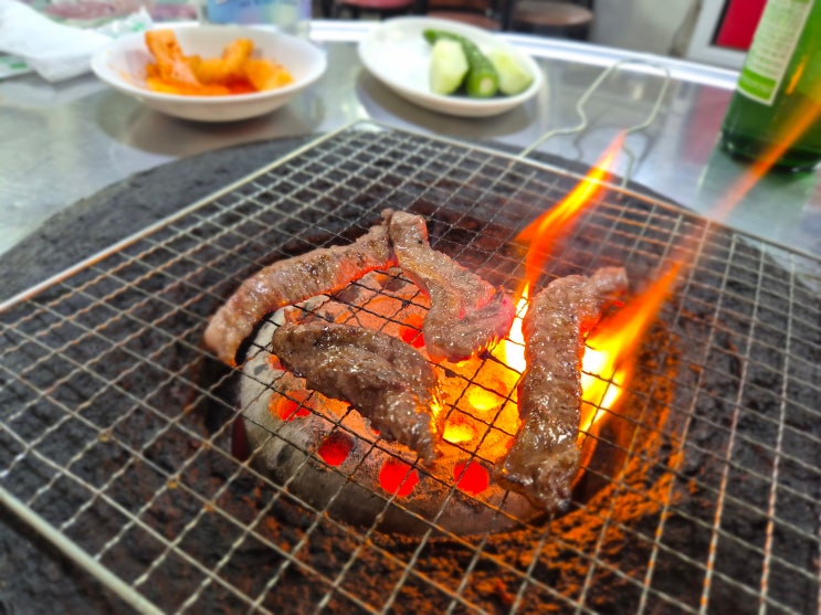 연탄에 구워먹는 한우...태백 '원조태성실비식당'