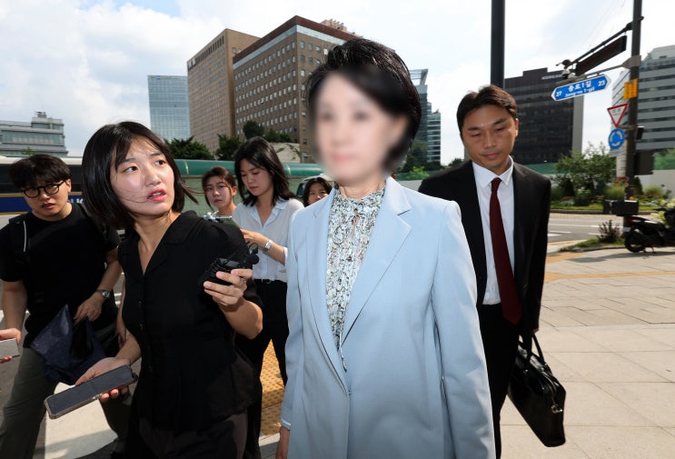 ‘<b>건진법사</b> 청탁 의혹’…한학자 통일교 총재 비서실장... 