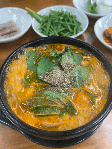  수원 오목천동 순대국밥 맛집 | 누룽지 가마솥 밥이 같이 나오는  '행복순대국'