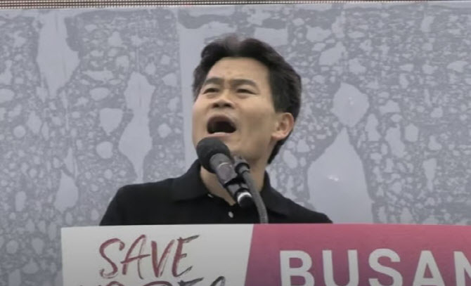 국민의힘 <b>송언석</b>, 전한길 전당대회 출입 전면 금지…대구·경북... 