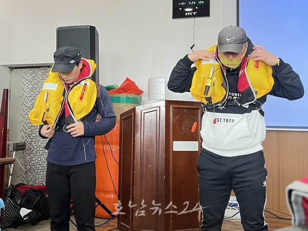 전남도, ‘팽창식 구명조끼 보급 지원사업’ 신청하세요