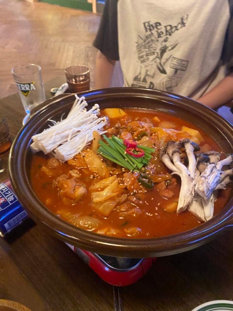  모임하기 좋은 군산수송동술집 우후죽순 칼칼한 묵은지 닭도리탕 수송동3차 다양한 메뉴 판매하는 군산맛집