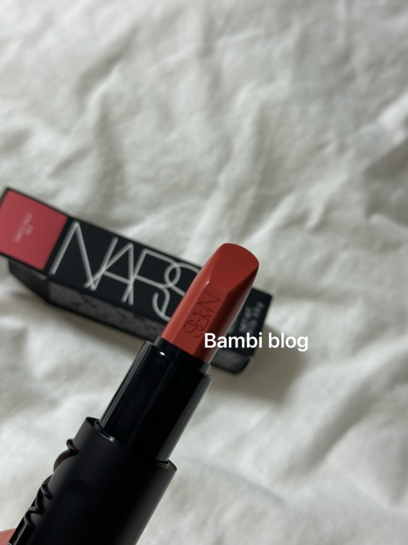 NARS EXPLICIT LIPSTICK 나스 익스플리싯 립스틱, 822 더티토크