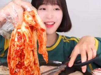 쯔양 운동 모습