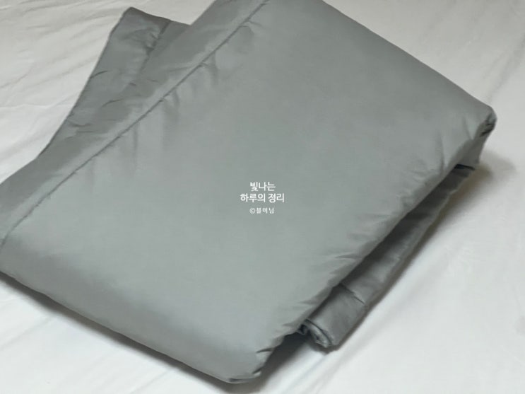 여름에도 쾌적한 수면 슬라운드 알러메디 패드 라이트 그레이
