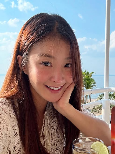 [연예이슈] 배우 <b>이시영</b>, 미국 식당 영상 <b>논란</b>에 직접 <b>사과</b>... 
