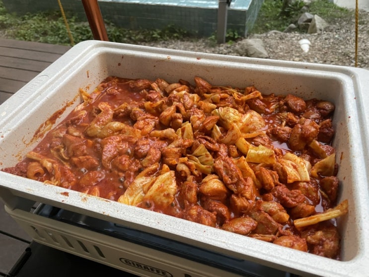  캠핑용닭갈비 간단하게 먹을 수 있는 밀키트 추천 끓임의미학