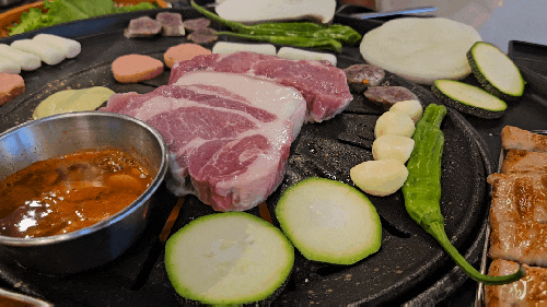  친절 맛 양 모두 겸비한 충북대 고기집 화담