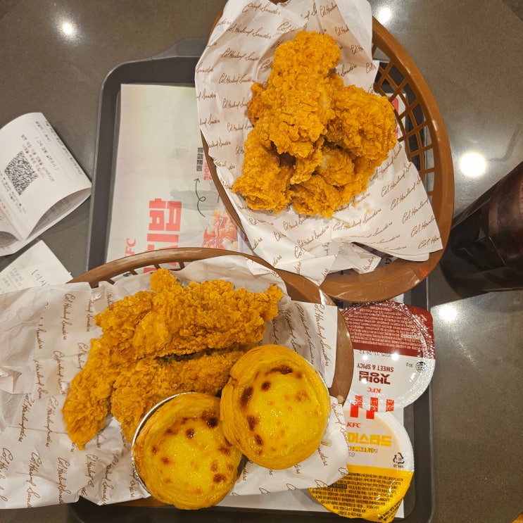  KFC 복버켓 후기 — 핫크리스피 치킨과 에그타르트의 조합