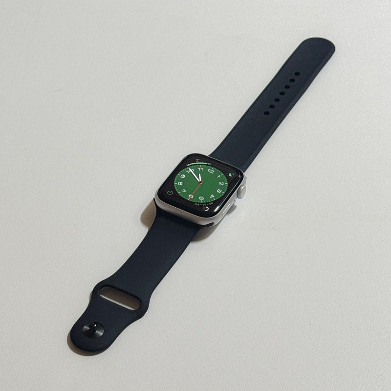 애플워치 SE 2세대 GPS 44mm 실버 스트랩 충전기 페어링 방법