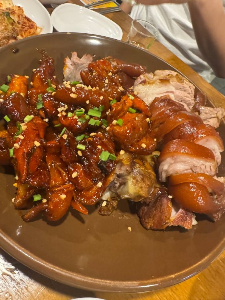  가산디지털단지역 족발 맛집 '육감만족' 회식 후기.