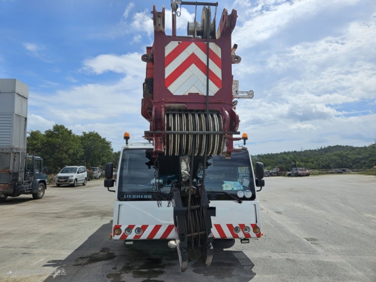  유압크레인 LIEBHERR LTM1400 2004년식 7억5000만원 판매합니다.