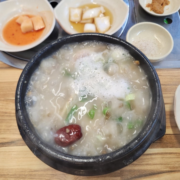  녹두 향이 가득한 보양 한 그릇, 제주 모슬포 삼계탕 맛집 '동성식당'