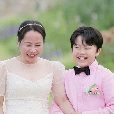 황민호 엄마 형 황민우 아빠 부모 집 가족 출연료 아버지 나이 고향 학교 소속사 어머니 국적