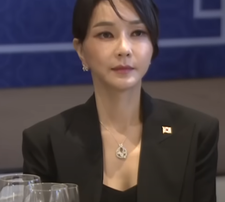 <b>서희건설</b>과 <b>김건희</b> 여사 '나토 목걸이' 의혹, 쉽고 깊게... 