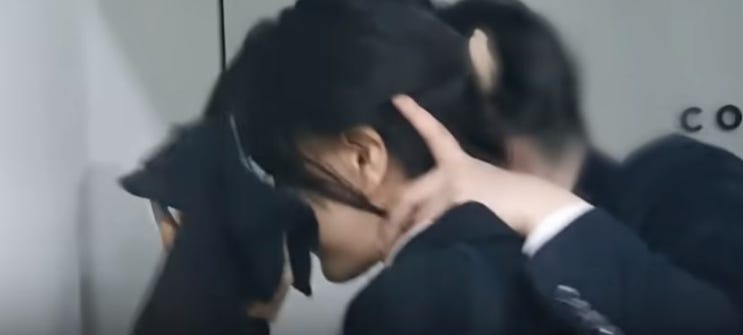 [<b>김건희 특검</b>] '나토 목걸이' <b>서희건설</b> 압수수색..구매 기록 확보... 