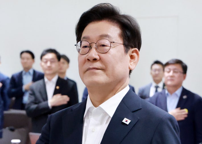<b>이재명</b> 대통령, <b>광복절</b> 특사. ‘입시비리 조국’, ‘횡령... 