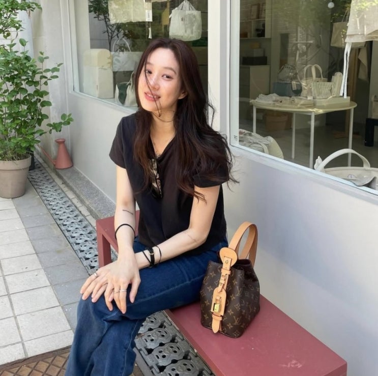  루이비통 올인BB 려원 패션 속 그 데일리 가방 추천