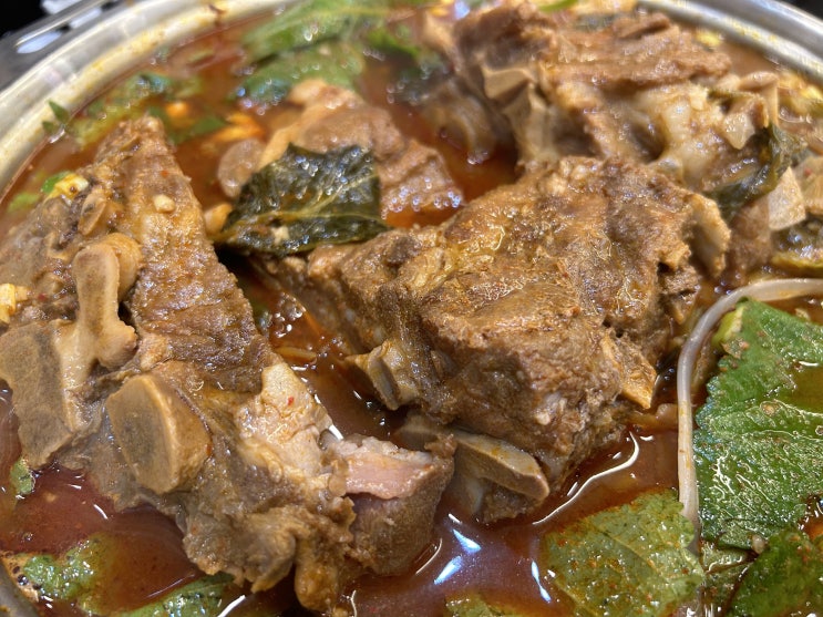  [잠실역] 방이먹자골목 푸짐한 감자탕에 반주하기 좋은 맛집 <본가왕뼈감자탕 방이점>