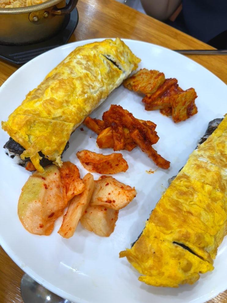  부산 서면 24시간 로컬 맛집 김치말이김밥과 시락국 조화 : 팔미분식 내돈내산