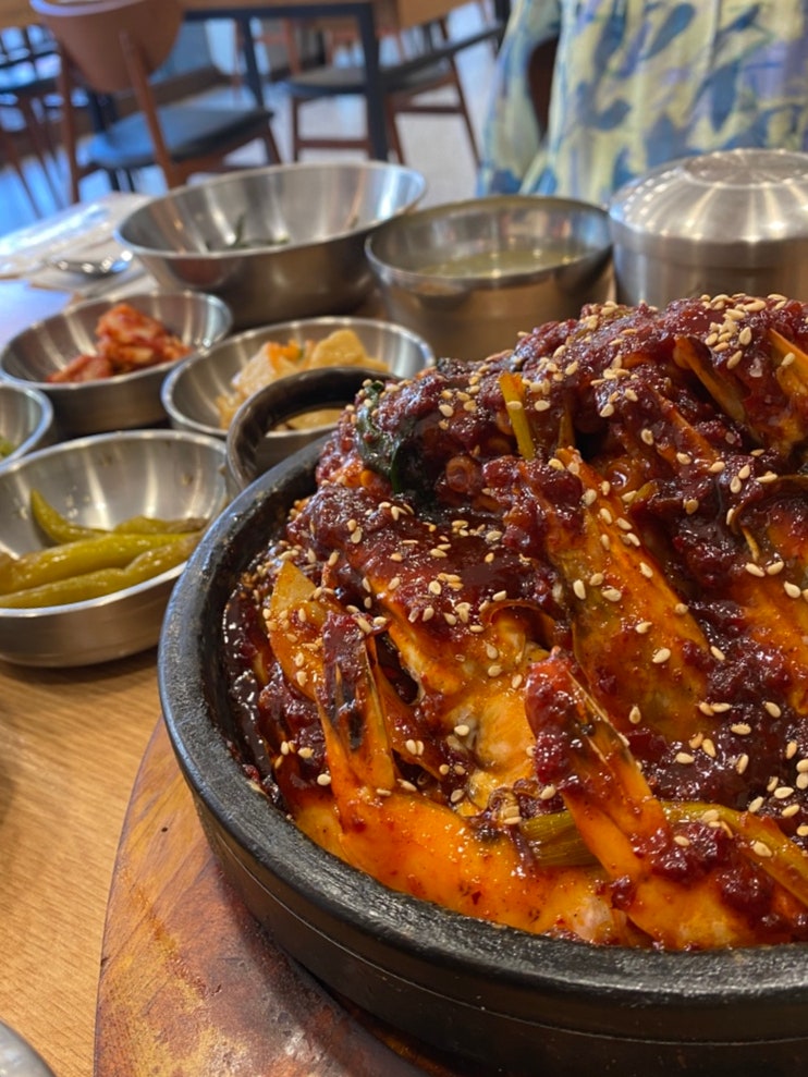  군산 낙지볶음 맛집 조촌동 신라식당 모임하기 좋은 군산 시청 맛집 아이들과 함께 부모님과 함께하기 좋은 식당 돌판낙지볶음