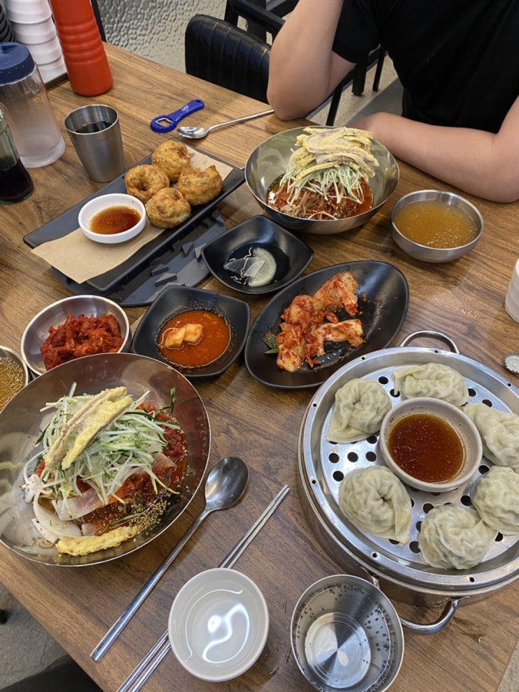  전주 호성동 맛집 솝말칼국수 주차장 메뉴추천 명태회막국수 육전막국수 야끼만두 고기만두 전주모임 가보자고 여름별미음식