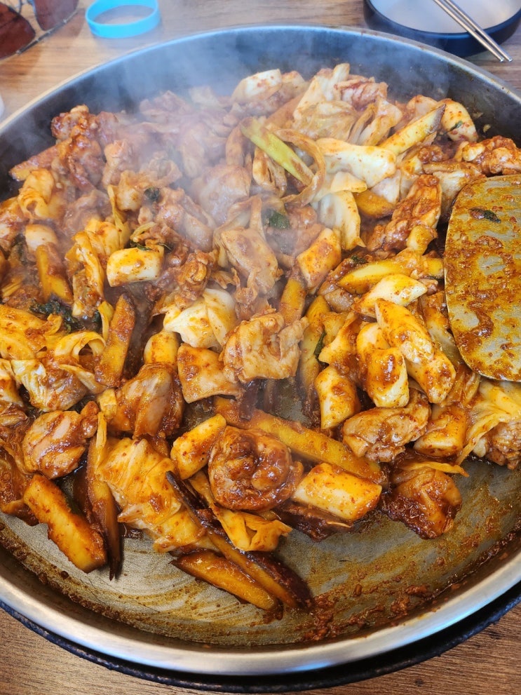  [춘천 신북읍] 맛있는녀석들과 3대천왕에 소개된 춘천 닭갈비 맛집 <춘천통나무집닭갈비 본점>