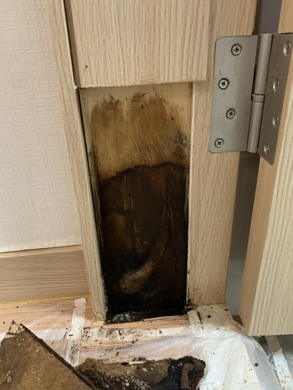 화장실 문틀 시트지 보수 셀프 비용 (물먹은 썩은)