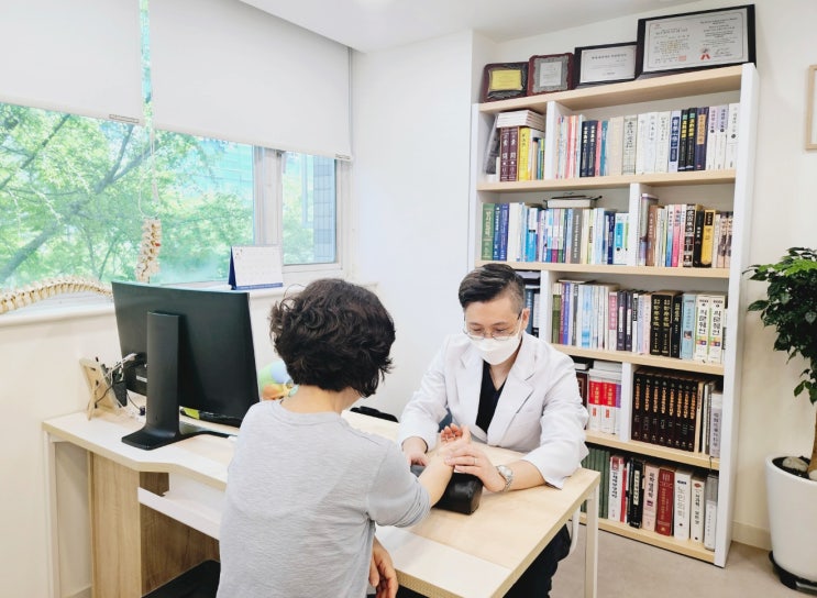  교통사고 후 괜찮아 보여도 중계동 한의원 치료가 필요한 이유?