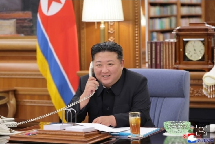 <b>김정은</b>-<b>푸틴</b> 첫 전화통화 공개…“러시아 모든 조치 전적으로... 