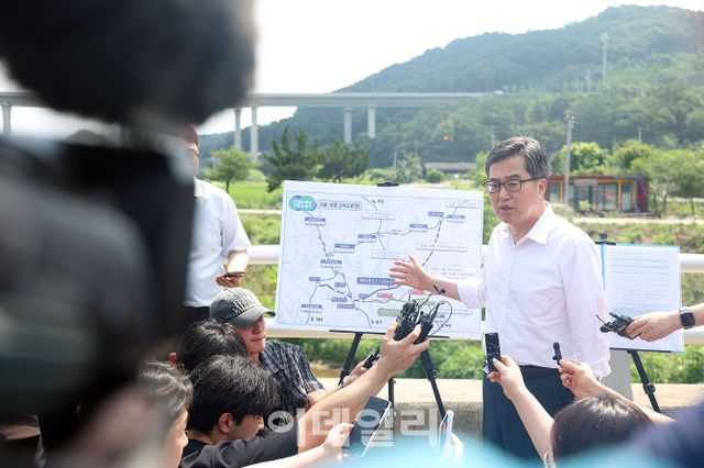 '김건희 구속' 김동연 "전례 없는 단죄와 심판 당연"
