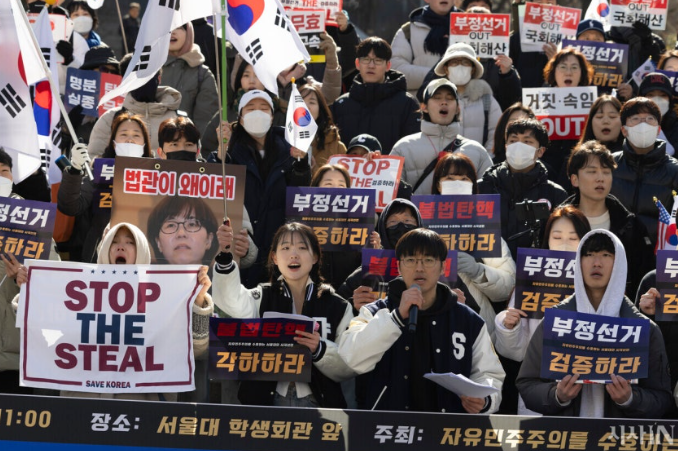 “극우 유튜브서 아들을 구출했다”… 권정민 교수의 ‘관계 우선’ 토론 교육법 ️