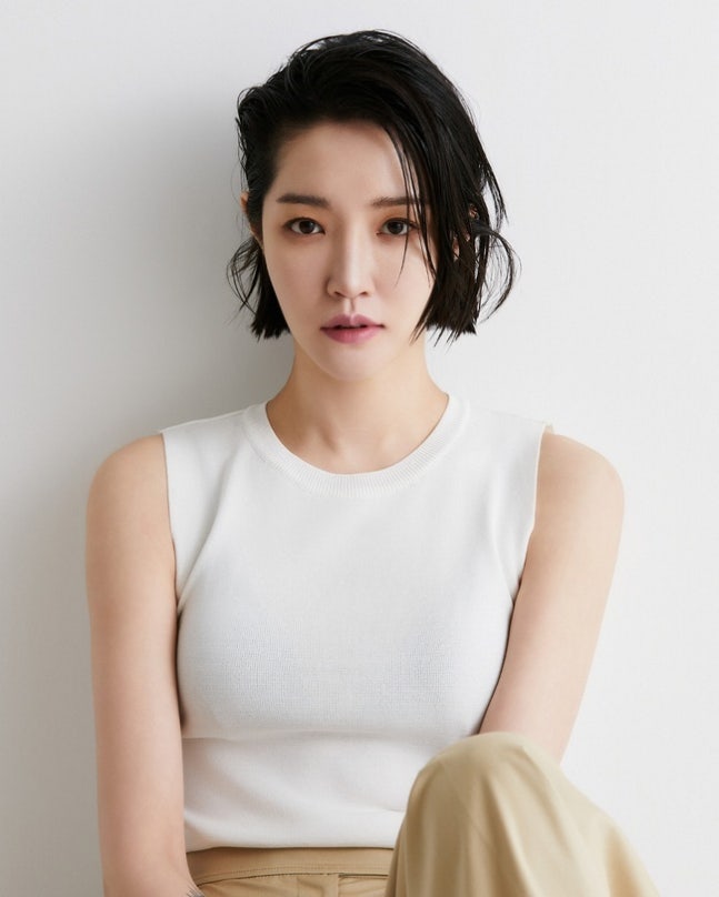 <b>김새롬</b>, <b>큐브</b>엔터와 전속계약…아이들-이은지 한솥밥... 