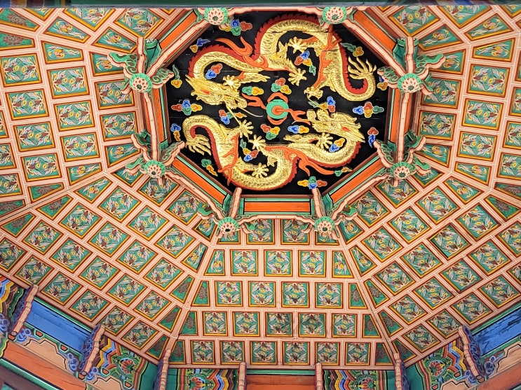  [서울 중구] 환구단 황궁우, 그 내부에는 팔조룡(八爪龍)이 있다.
