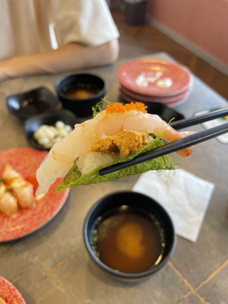  [당산역 맛집] 접시당 1900원 실화? 퀄리티 미친 "다락회전초밥" (내돈내산/주차 꿀팁 포함)