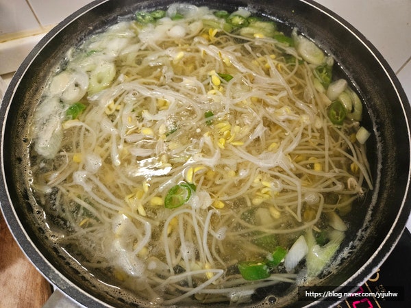  여름별미 요리 추천 냉콩나물국 레시피