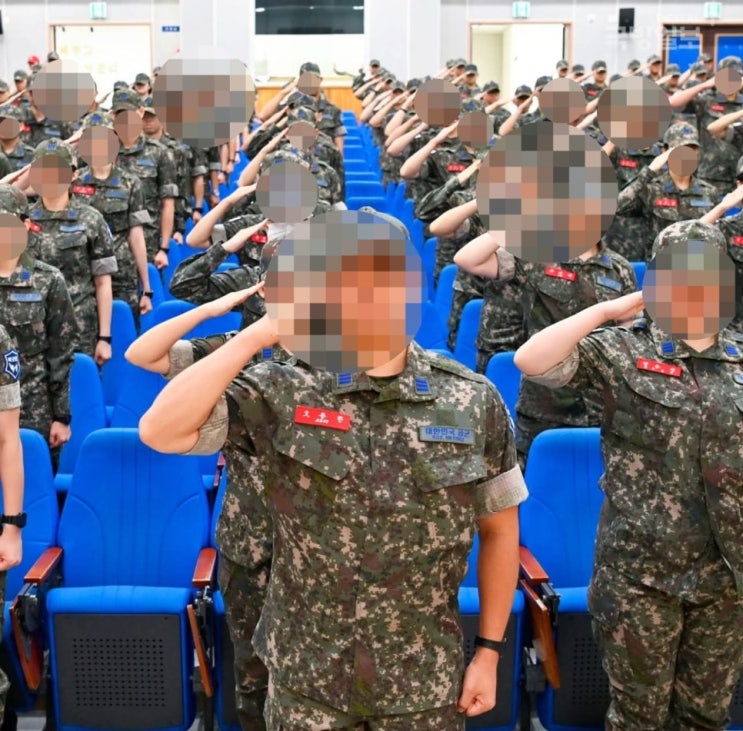  공군교육사령부, 해병대 상징 ‘빨간명찰’ 착용 논란 공식 답변, 공군 훈련장교 빨간명찰 착용 변경 계획없다.