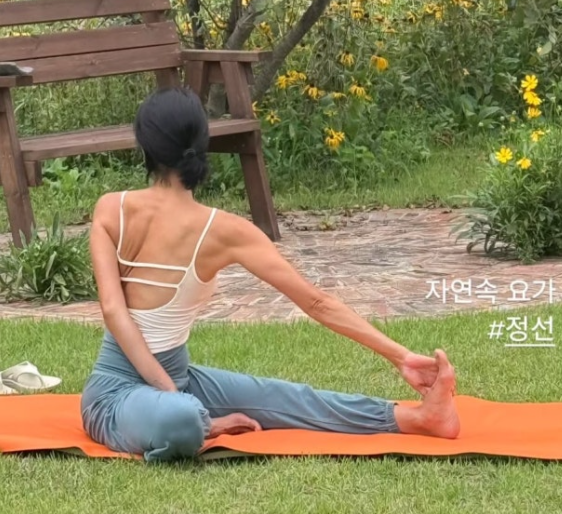  ️ 김지호, 정선 자연 속 요가 근황 공개