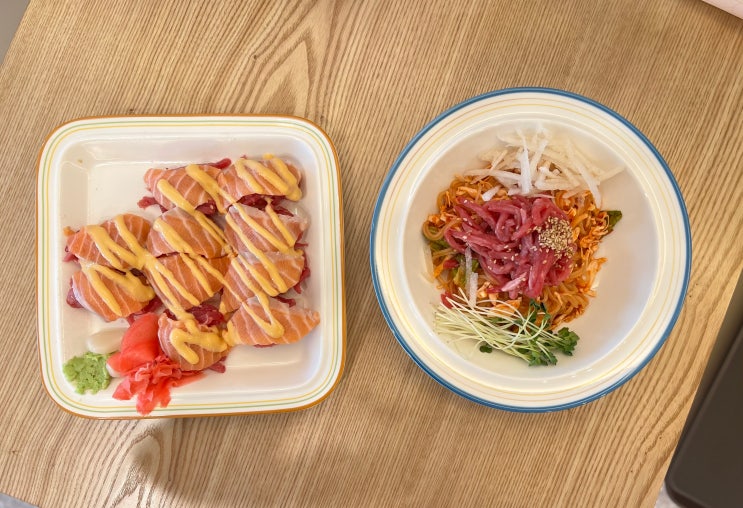  육회바른연어 부산사직운동장점 야구푸드, 사직역 초밥 & 육회 혼밥 OK! 포장도 되는 깔끔한 맛집