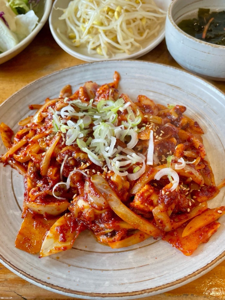 가서도 먹고 배달도 먹고 불당동 팔미낙지한마리수제비 / 천안식후감
