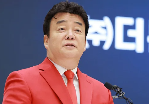   더본코리아, 가맹점 필수품목 가격 인상 논란"62% 인상? 상생 약속 무색"