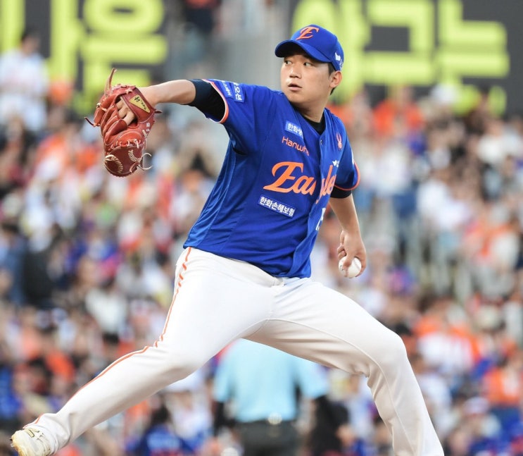 '광복절의 기적' <b>한화</b> 이글스... 심우준 <b>적시타</b>. <b>문현빈</b>... 